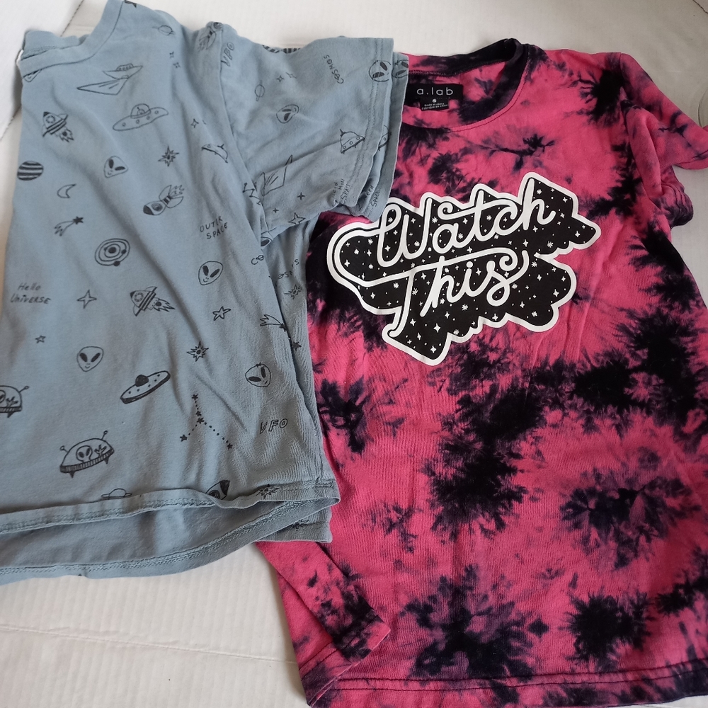 5/$20 🌼 Junior's S t-shirt small A.lab French pastry cropped outerspace pink
